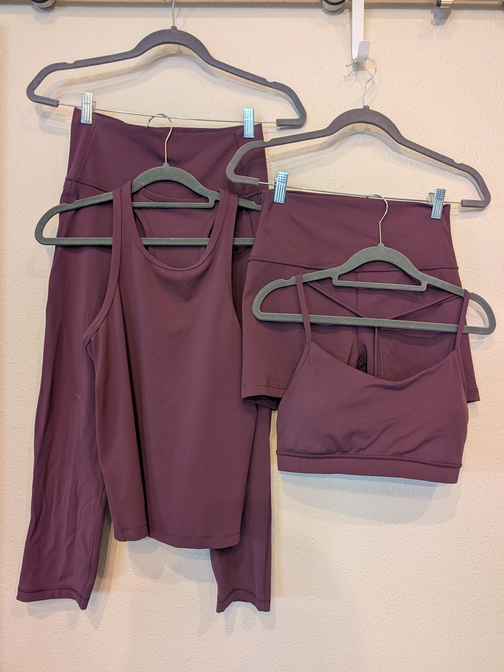CRZ YOGA complete 4-piece matching activewear set in "Deep Purple" - Size L & M